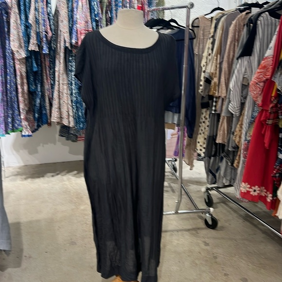 Black tissue linen dress - Picture 1 of 5